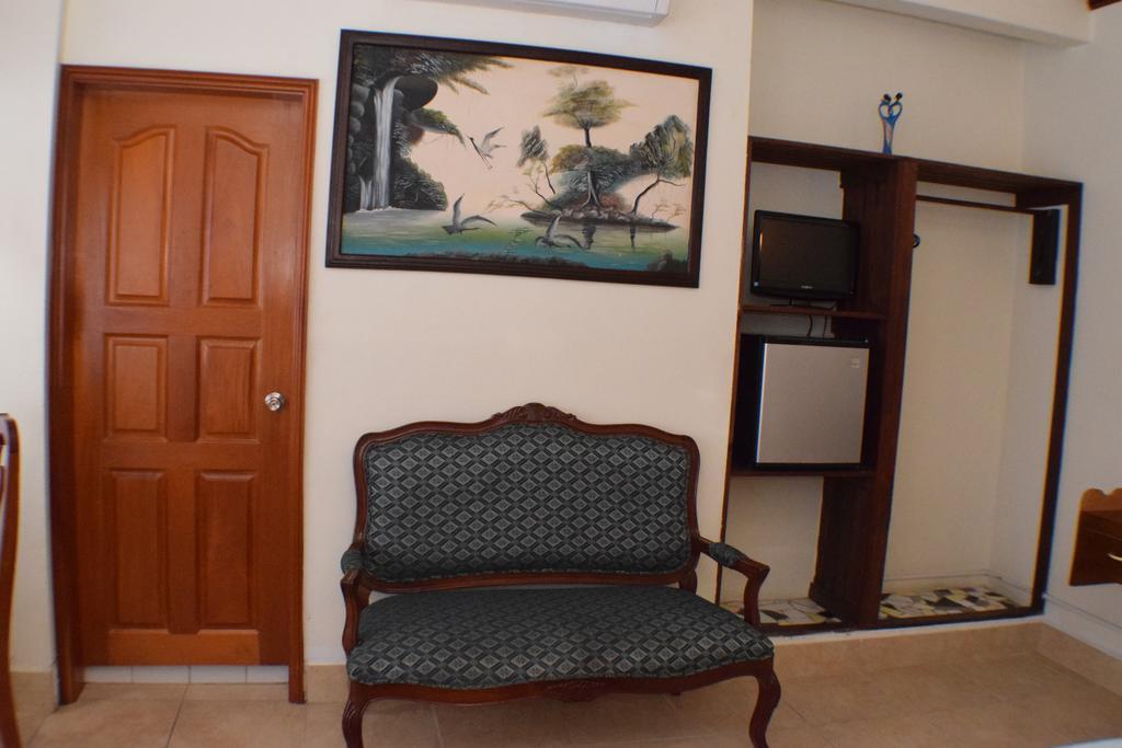 Martha'S Guesthouse Сан Игнасио Екстериор снимка