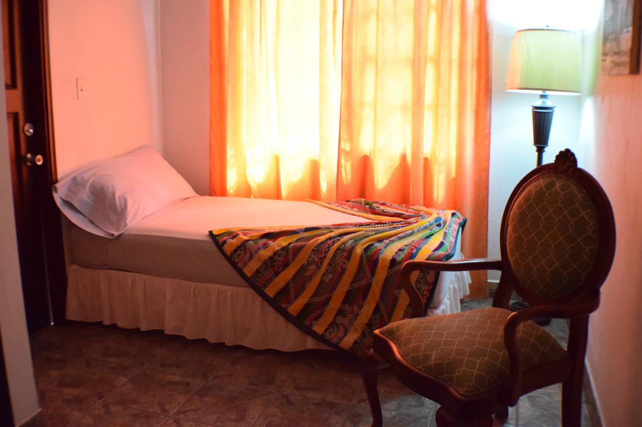 Martha'S Guesthouse Сан Игнасио Стая снимка